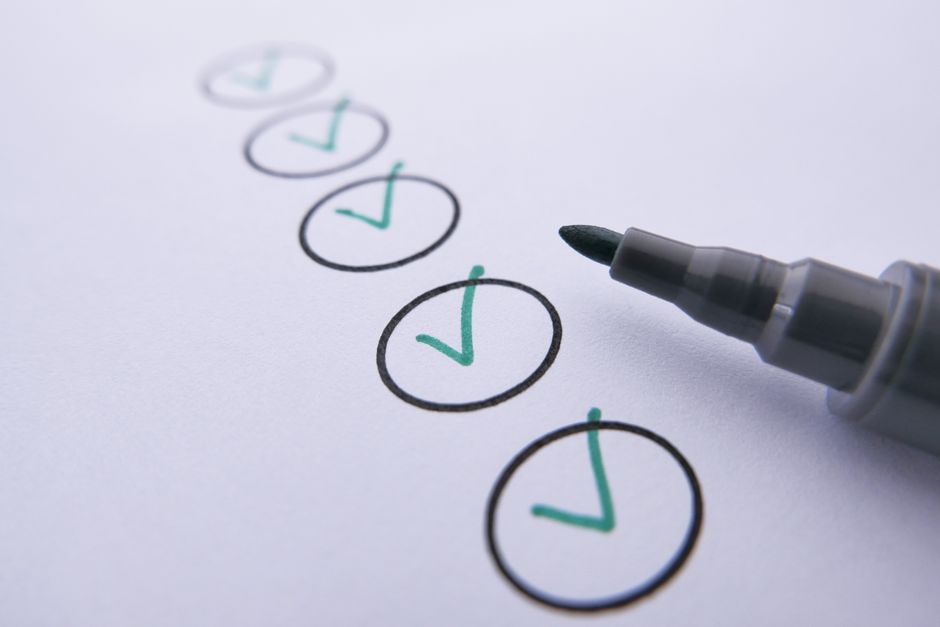 Compliance checklist with CSR elements highlighted - advantages of corporate social responsibility