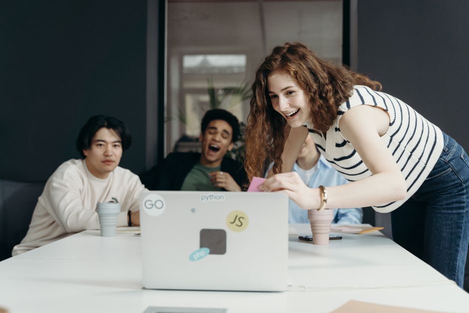 Why **Modern Management Practices Such as Employee Management Recognition Programs** Are Reshaping the Workplace